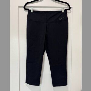 EUC Nike Dri-Fit Capri Leggings -- Black, Size L